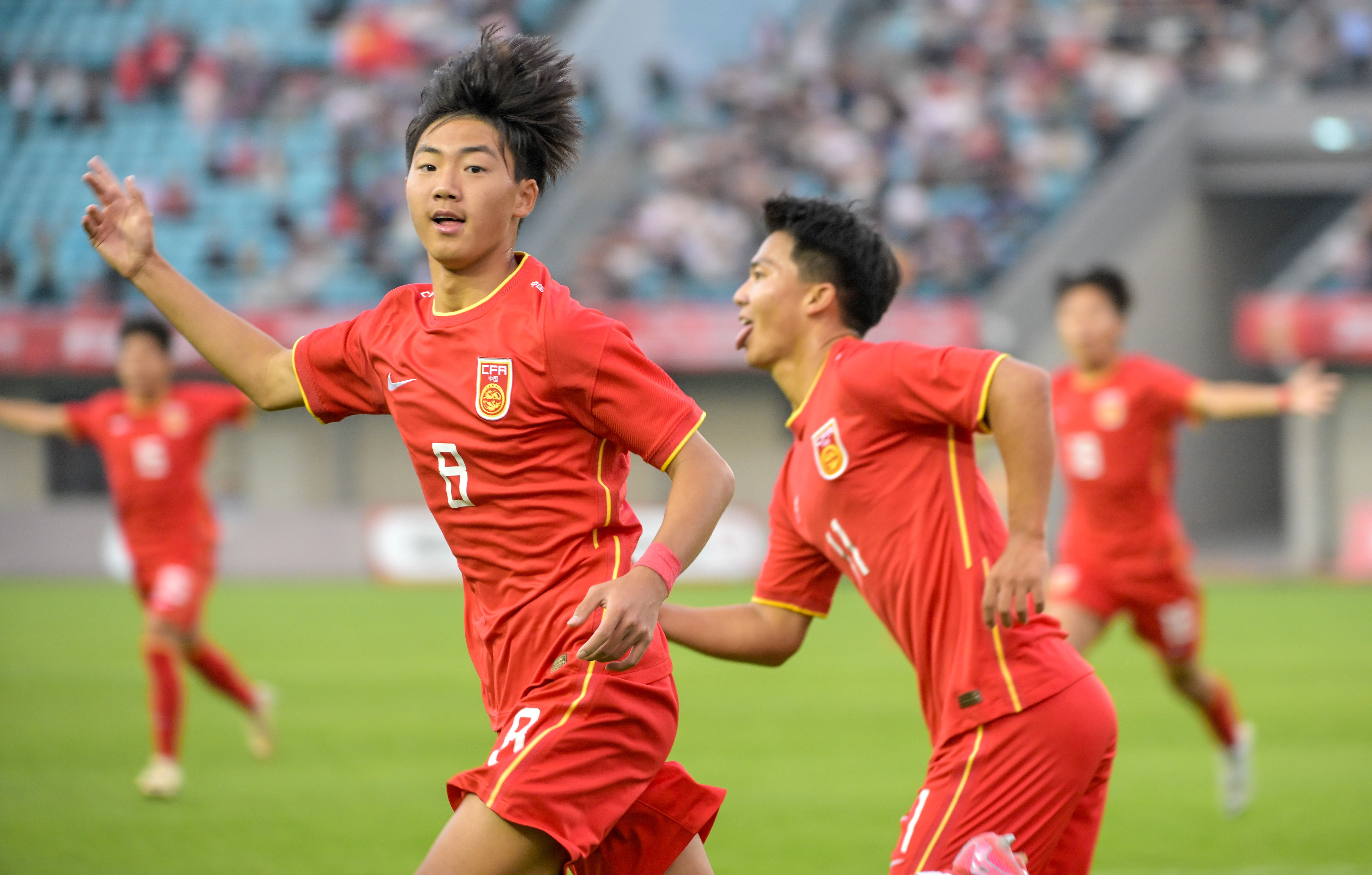 米兰体育app-中国足球选手在国际赛事中斩获胜利的简单介绍