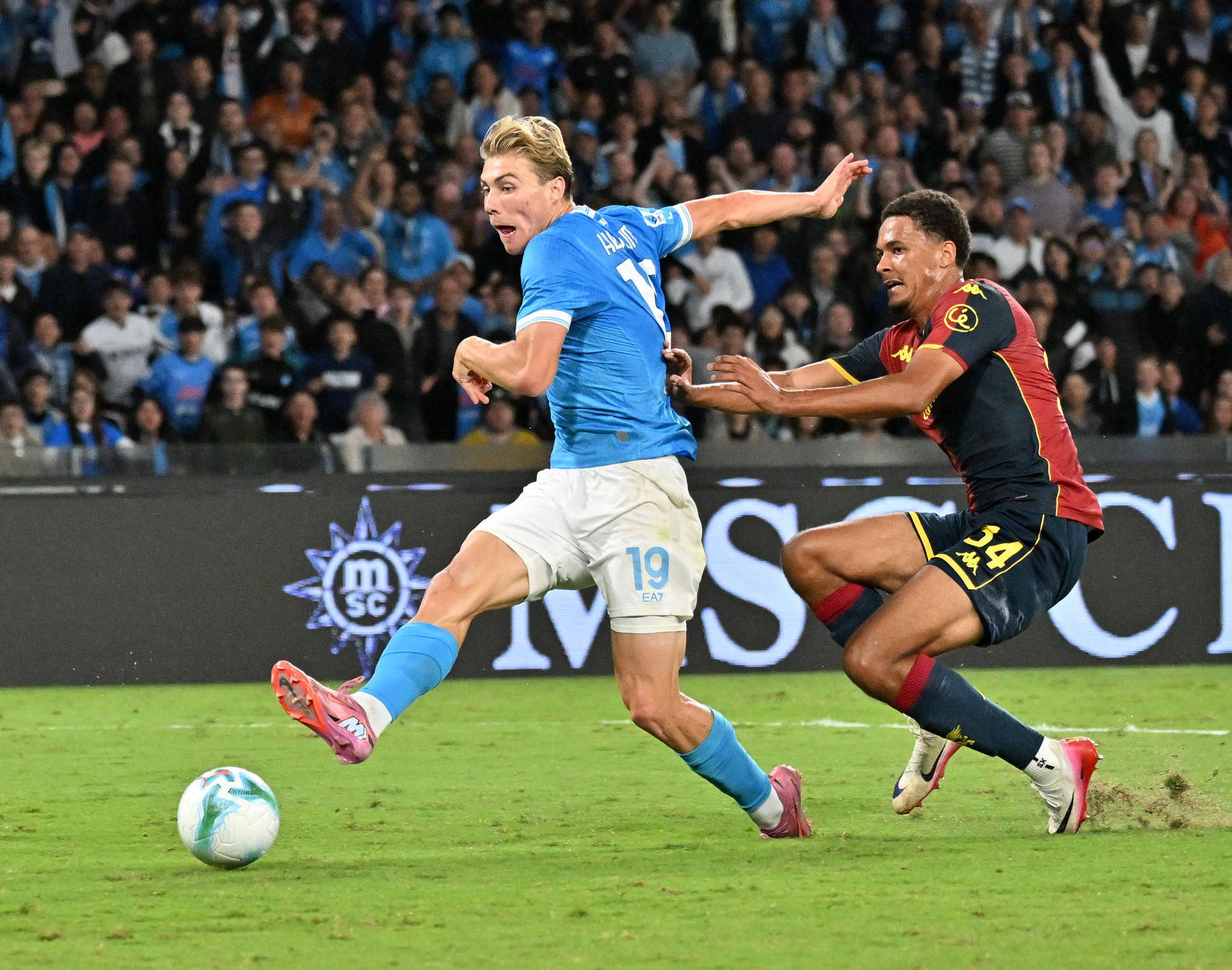 包含热那亚客场大胜，重返联赛前列的词条