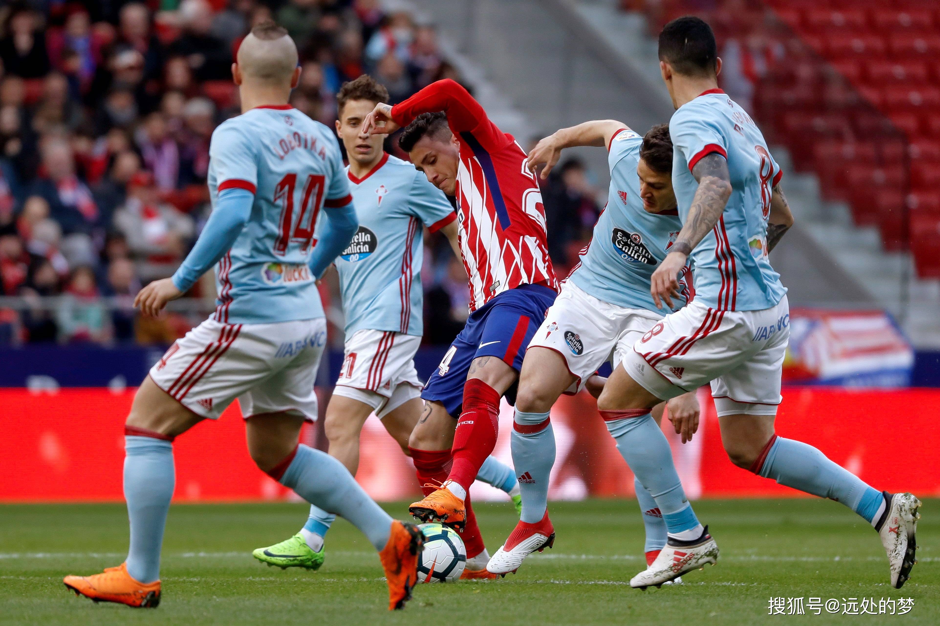 包含热那亚客场大胜，重返联赛前列的词条