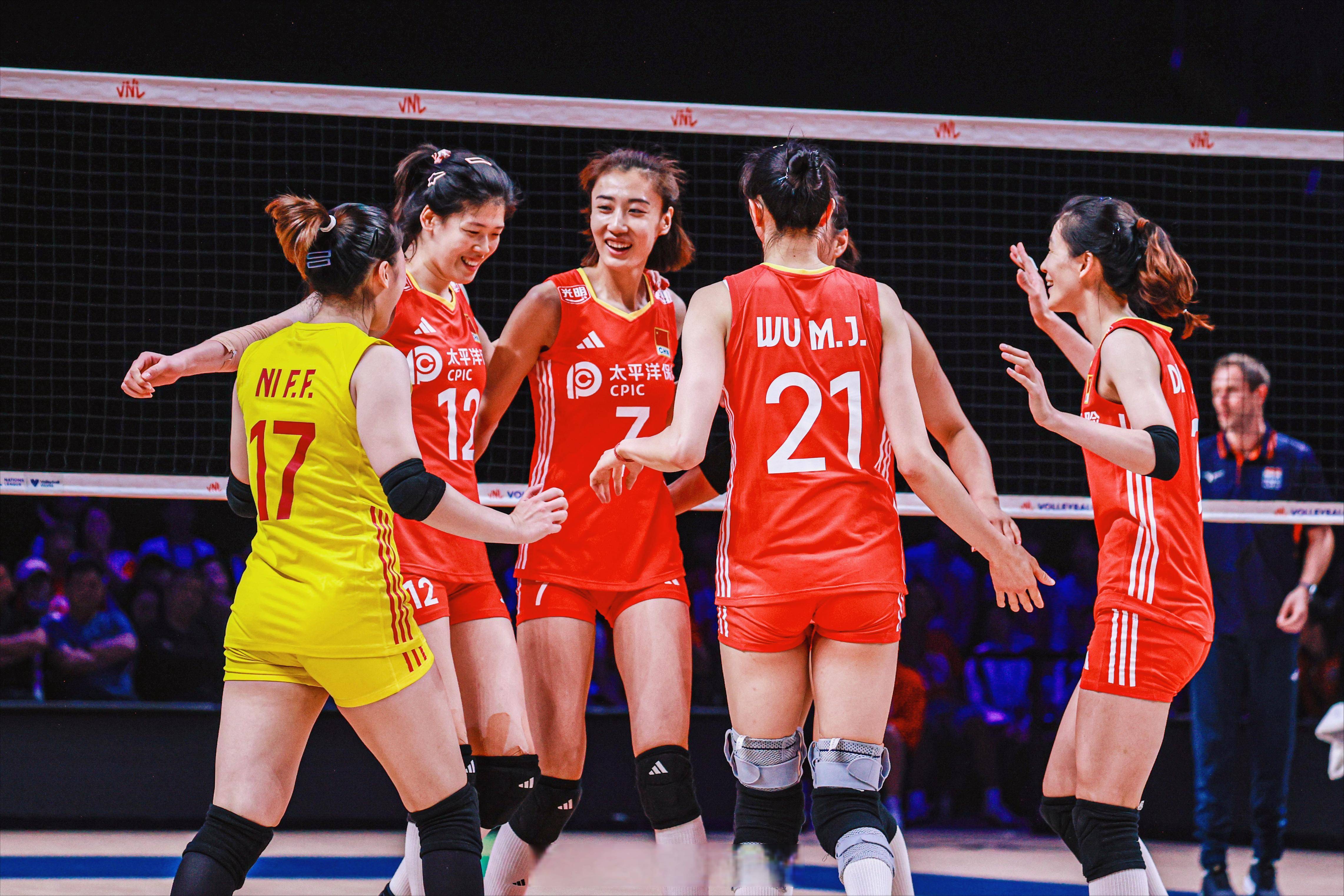 关于热门球队遭遇劲敌，实力对比明显的信息