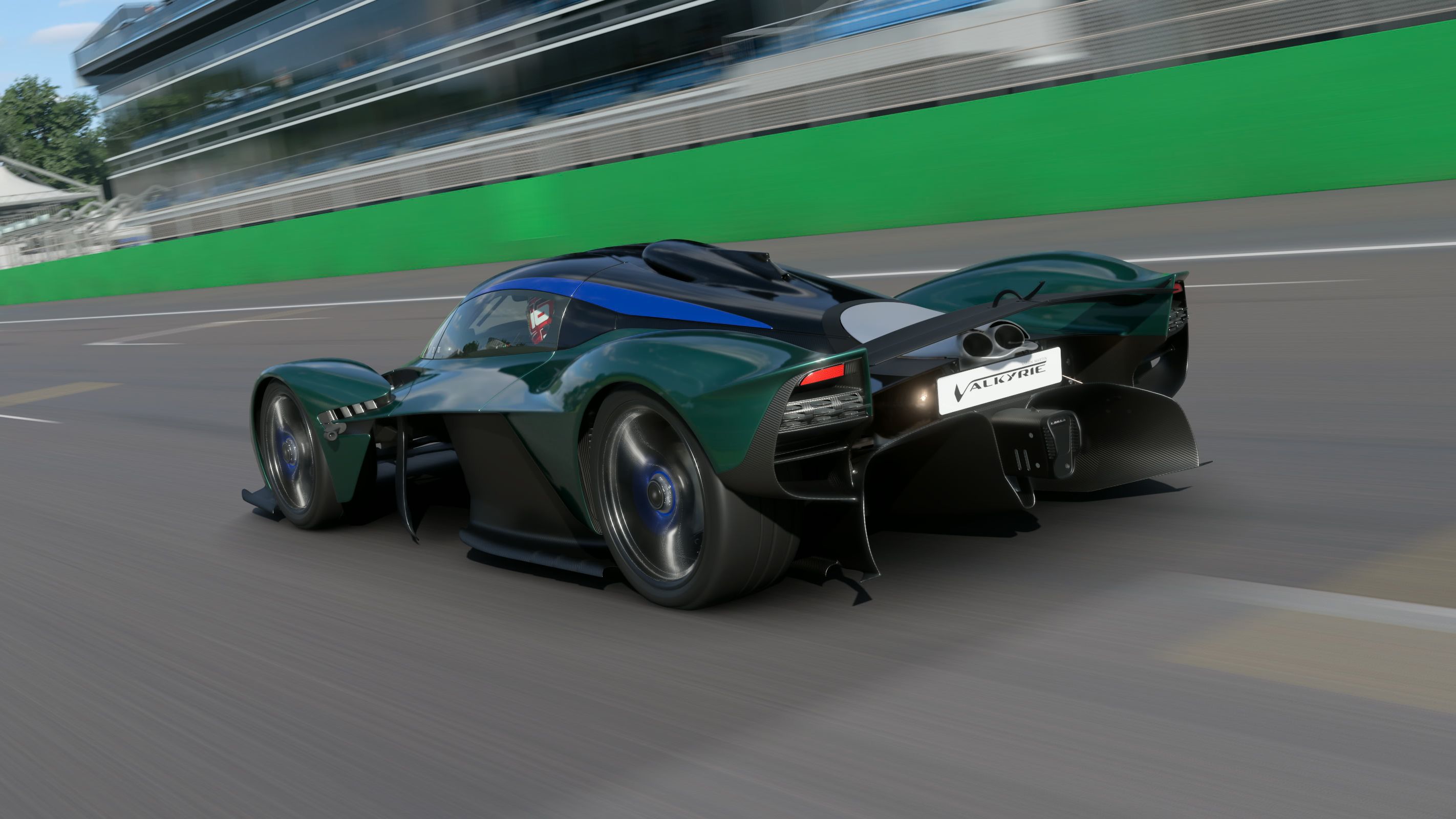 法拉利碾压阿斯顿马丁，塞恩斯状态火热的简单介绍