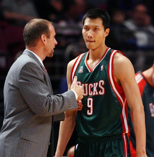 关于公牛完胜雄鹿，易建联扛起全队的信息